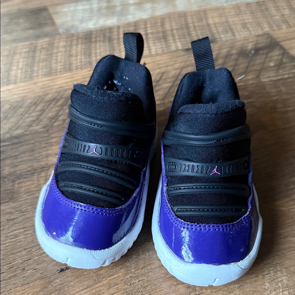 NIKE AIR JORDAN 11 RETRO BQ7102-005 TODDLER LITTLE FLEX COURT PURPLE KID